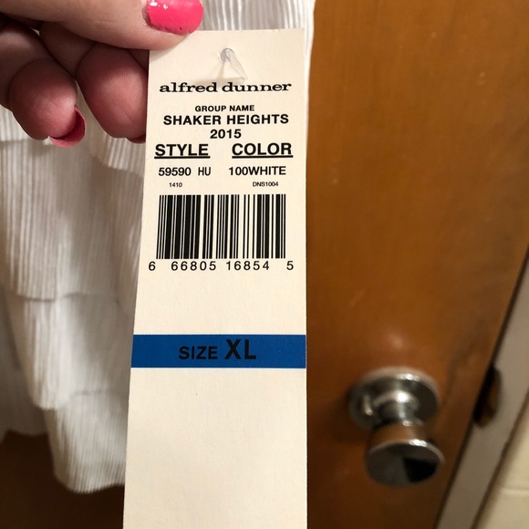 Women’s XL Tops w/Tags - Picture 3 of 6